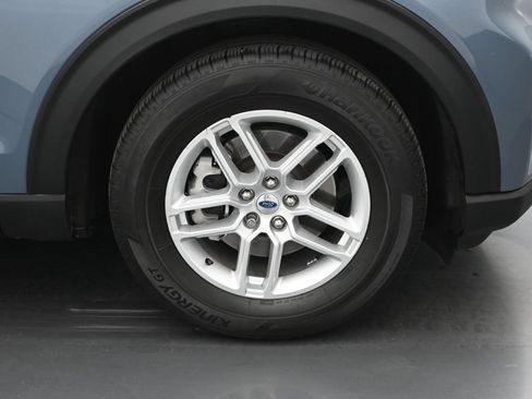 Used 2025 Ford Explorer Active w/ Active Comfort Package RWD image 25