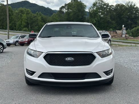 Used 2015 Ford Taurus SHO w/ Equipment Group 401A AWD/4WD image 25