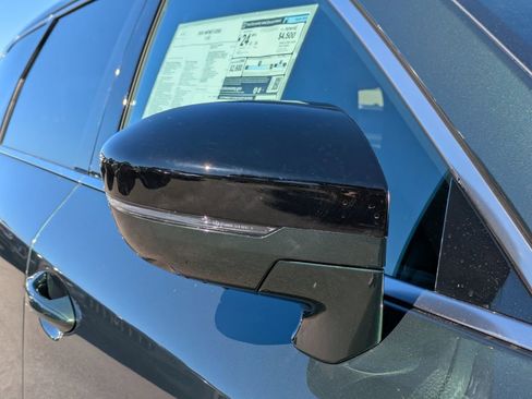 New 2026 INFINITI QX60 Luxe w/ Family Package image 12