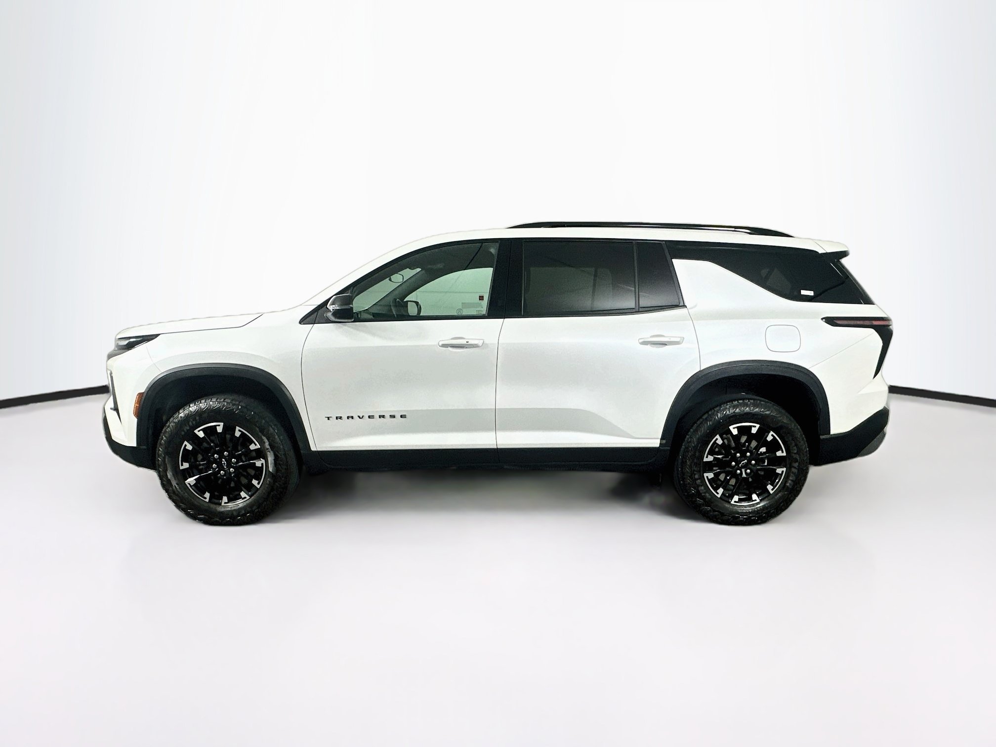 Used 2025 Chevrolet Traverse Z71 AWD/4WD image 4