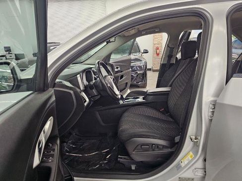 Used 2017 Chevrolet Equinox LT w/ Convenience Package image 27