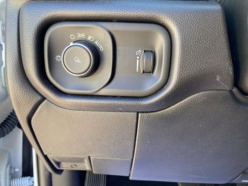 Certified 2022 RAM 2500 Big Horn w/ Snow Chief Group image 13