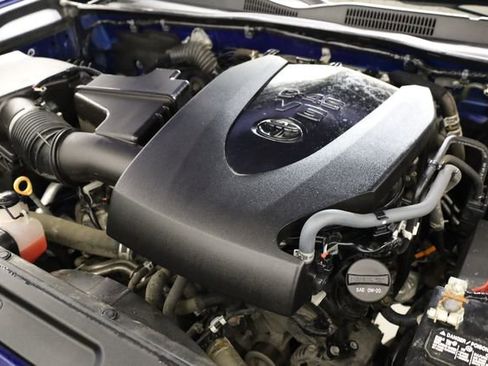 Used 2022 Toyota Tacoma SR5 image 9