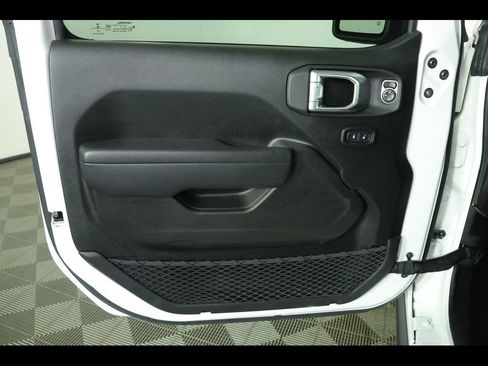 Used 2022 Jeep Wrangler Unlimited Sport image 20