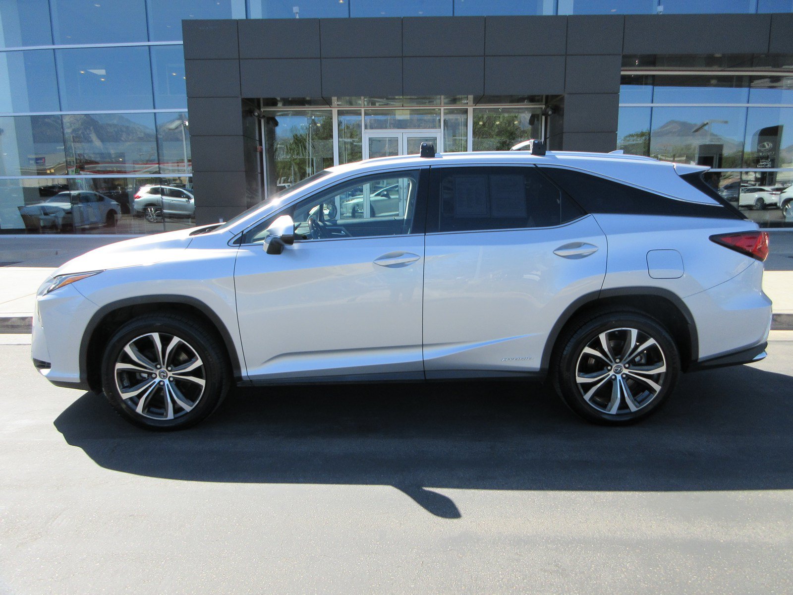 Used 2019 Lexus RX 450hL Premium w/ Premium Package AWD/4WD image 3