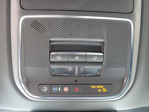 Certified 2025 Buick Enclave Avenir w/ Super Cruise Package image 33