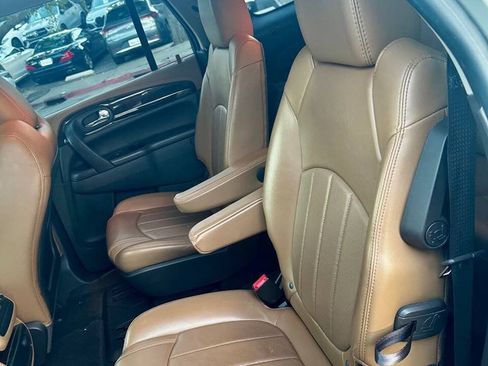 Used 2017 Buick Enclave Leather AWD/4WD image 12