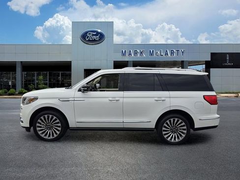 Used 2020 Lincoln Navigator Reserve w/ Luxury Package RWD image 2