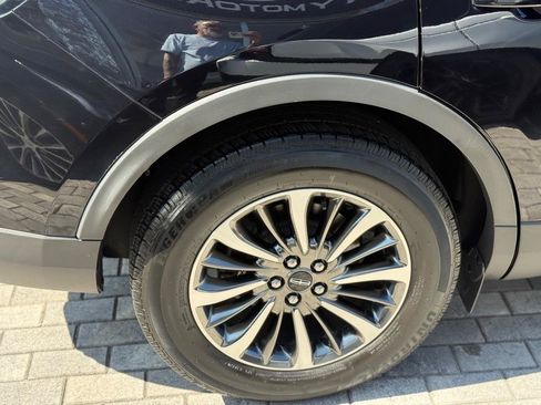 Used 2019 Lincoln Nautilus Select AWD/4WD image 38
