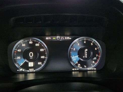 Used 2018 Volvo XC90 T5 Momentum w/ Convenience Package image 23