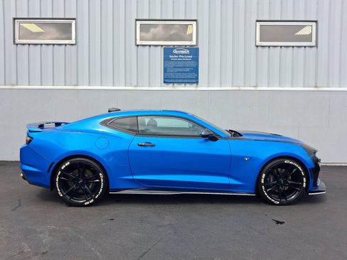 Used 2024 Chevrolet Camaro SS RWD image 9
