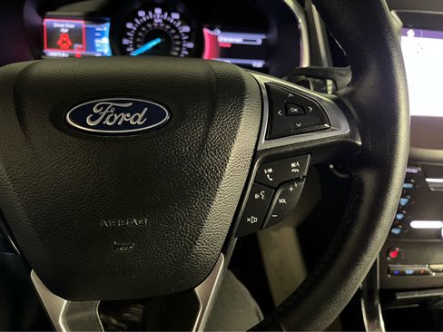 Used 2019 Ford Edge Titanium w/ Cold Weather Package image 20