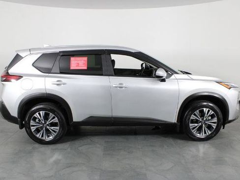 Certified 2023 Nissan Rogue SV FWD image 15