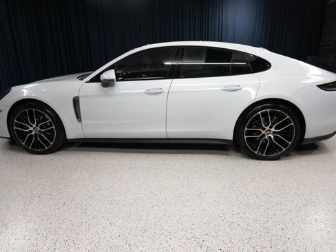 Used 2023 Porsche Panamera 4 Platinum Edition AWD/4WD image 8