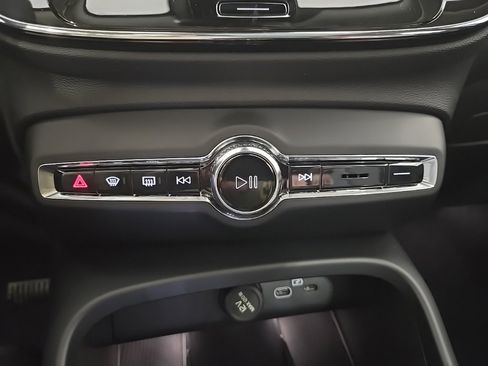 New 2026 Volvo XC40 B5 Plus w/ Climate Package image 14