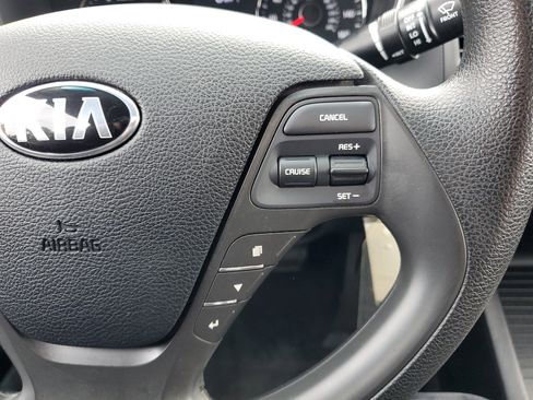 Used 2017 Kia Forte LX w/ LX Popular Package image 27