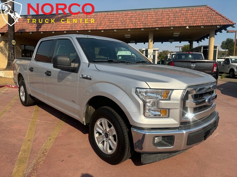 Used 2017 Ford F150 XLT RWD image 2