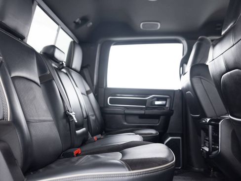 Used 2019 RAM 2500 Laramie w/ Night Edition AWD/4WD image 36