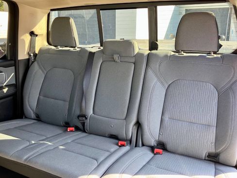 Used 2019 RAM 1500 Big Horn image 15