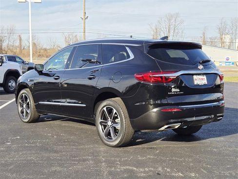 Used 2020 Buick Enclave Essence w/ Sport Touring Edition image 5