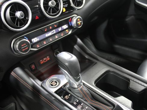 Used 2024 Nissan Sentra SR w/ SR Premium Package image 16