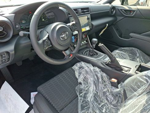 New 2025 Toyota GR86 image 6