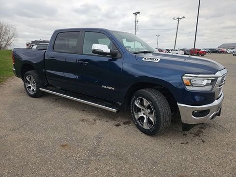 Used 2023 RAM 1500 Laramie AWD/4WD image 7