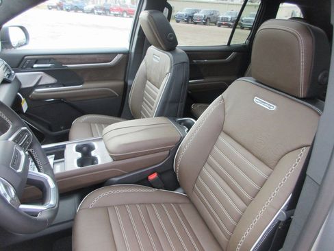 New 2026 GMC Acadia Denali Ultimate AWD/4WD image 13