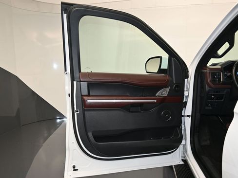 Used 2023 Ford Expedition Max Limited RWD image 10
