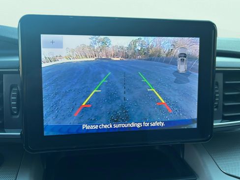 Used 2023 Ford Explorer XLT w/ Equipment Group 202A image 16