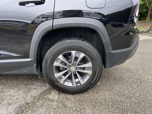 Used 2026 Chevrolet Equinox LT FWD image 6