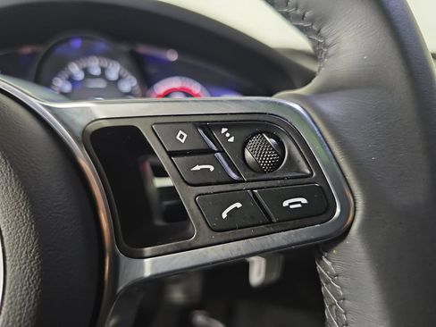 Used 2023 Porsche Cayenne w/ Premium Package AWD/4WD image 18
