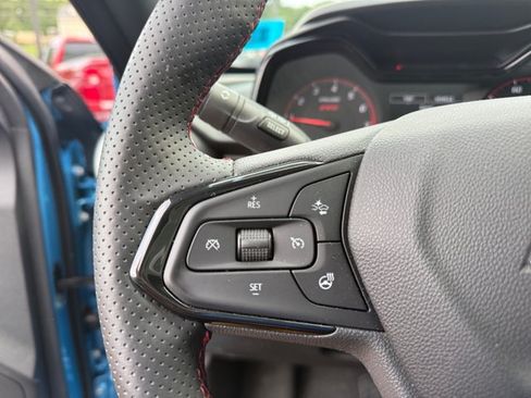 Used 2025 Chevrolet Trax RS w/ Driver Confidence Package FWD image 16