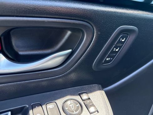 Certified 2025 Honda Pilot TrailSport image 11