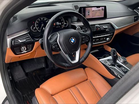 Used 2019 BMW 530i w/ Luxury Package RWD image 16