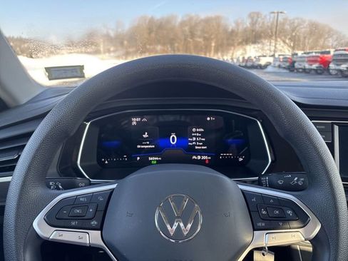 Used 2023 Volkswagen Jetta S image 11