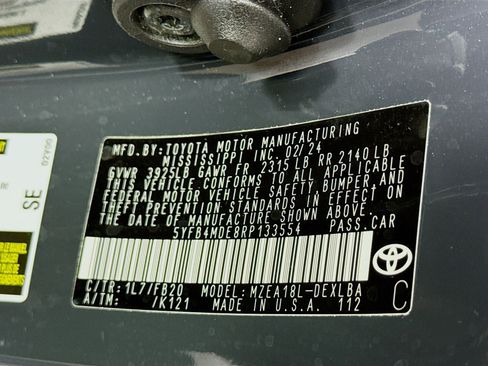 Used 2024 Toyota Corolla LE image 39