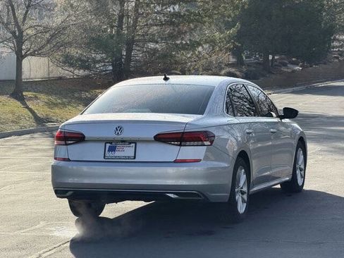 Used 2020 Volkswagen Passat 2.0T SE image 4