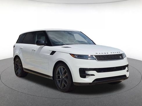 Used 2025 Land Rover Range Rover Sport SE AWD/4WD image 3