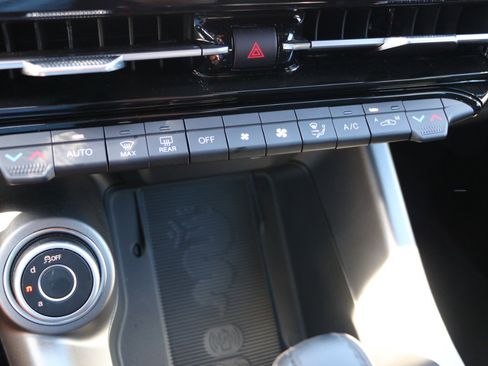 Used 2025 Alfa Romeo Tonale image 22