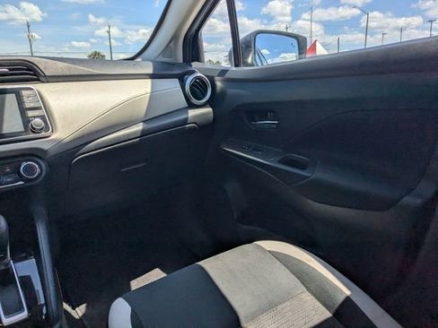 Used 2021 Nissan Versa SV FWD image 15