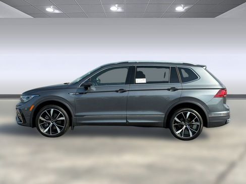 Used 2024 Volkswagen Tiguan SEL R-Line AWD/4WD image 3