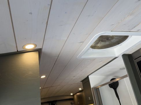 Used 2021 Ford Transit 250 148 High Roof Extended AWD image 37