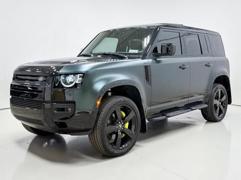 Used 2025 Land Rover Defender 110 X-Dynamic SE AWD/4WD image 12