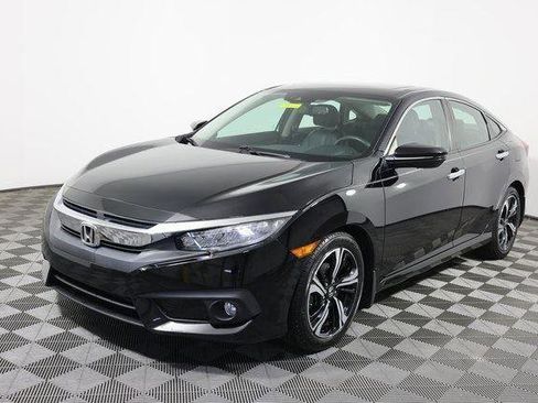 Used 2016 Honda Civic Touring image 1