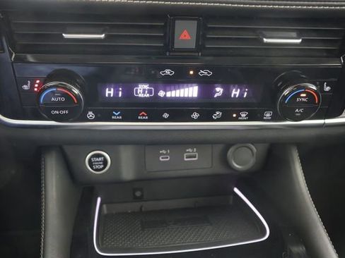 Used 2022 Nissan Rogue Platinum w/ Head-Up Display Package image 15