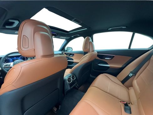 Used 2022 Mercedes-Benz C 300 Sedan image 23