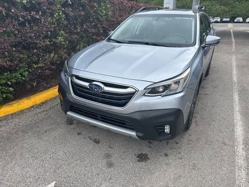 Used 2022 Subaru Outback Limited AWD/4WD image 3