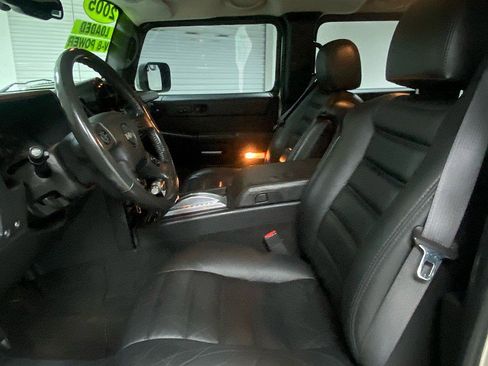Used 2005 HUMMER H2 w/ Preferred Equipment Group image 11