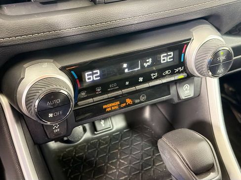 Used 2021 Toyota RAV4 XLE w/ Convenience Package AWD/4WD image 16